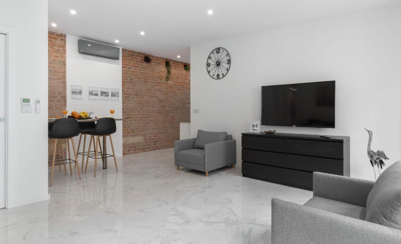 Chill Inn Studio Zagreb Bagian luar foto